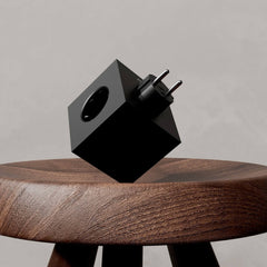 Square 2 Stockholm Black USB-C brenda Avolt