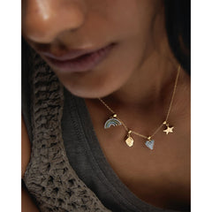 PDPAOLA Charm privjesak Candy Heart oko vrata modela