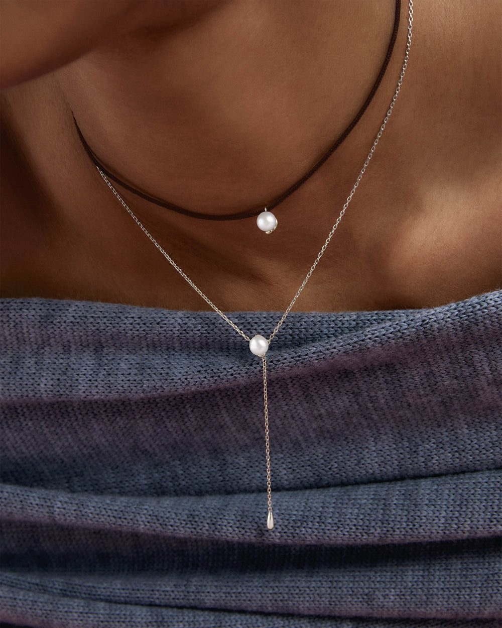 PDPAOLA Ogrlica Pearl Stella - srebrna - na modelu