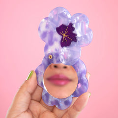 Coucou Suzette Ogledalo Pansy u ruci