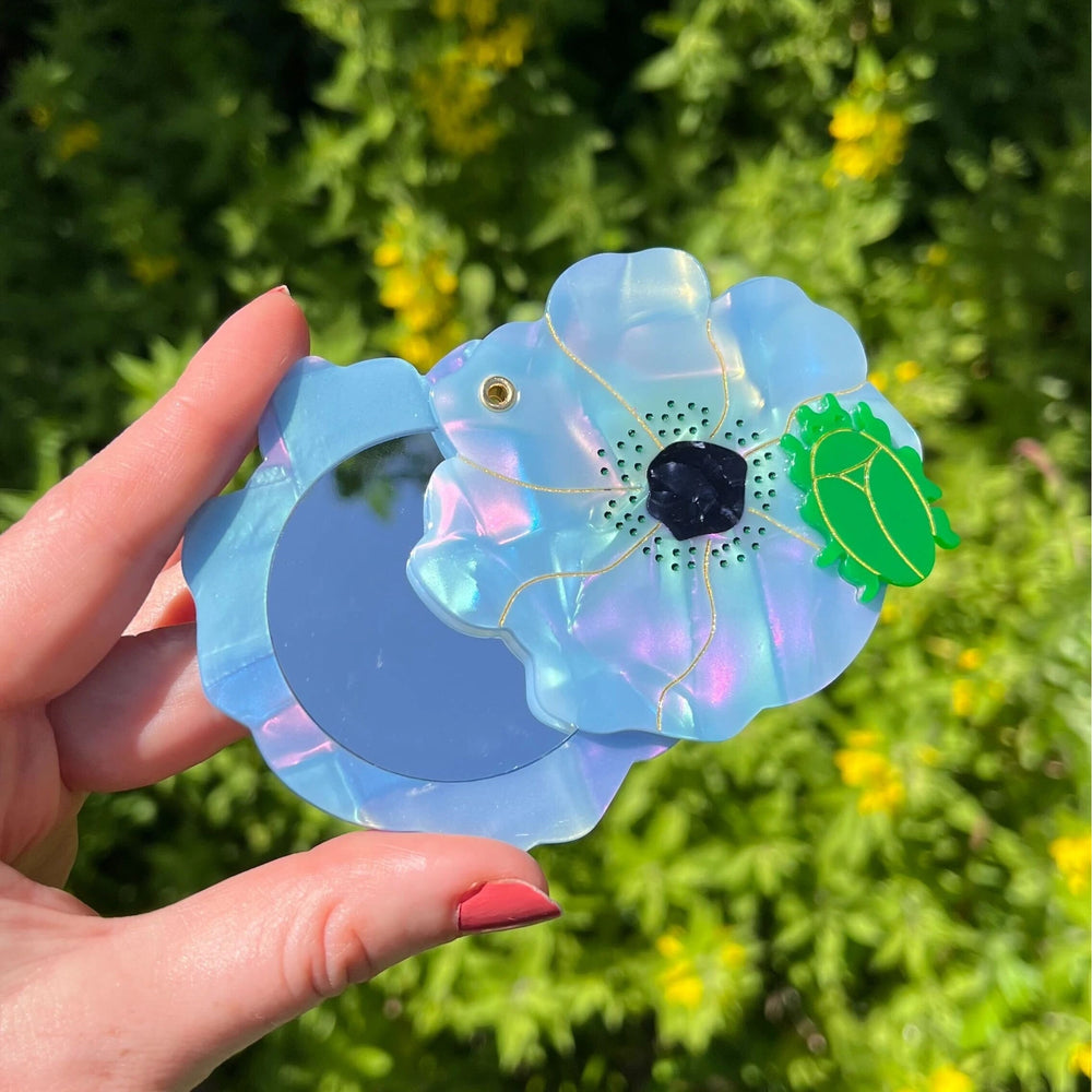 Ogledalo Blue Flower - na modelu