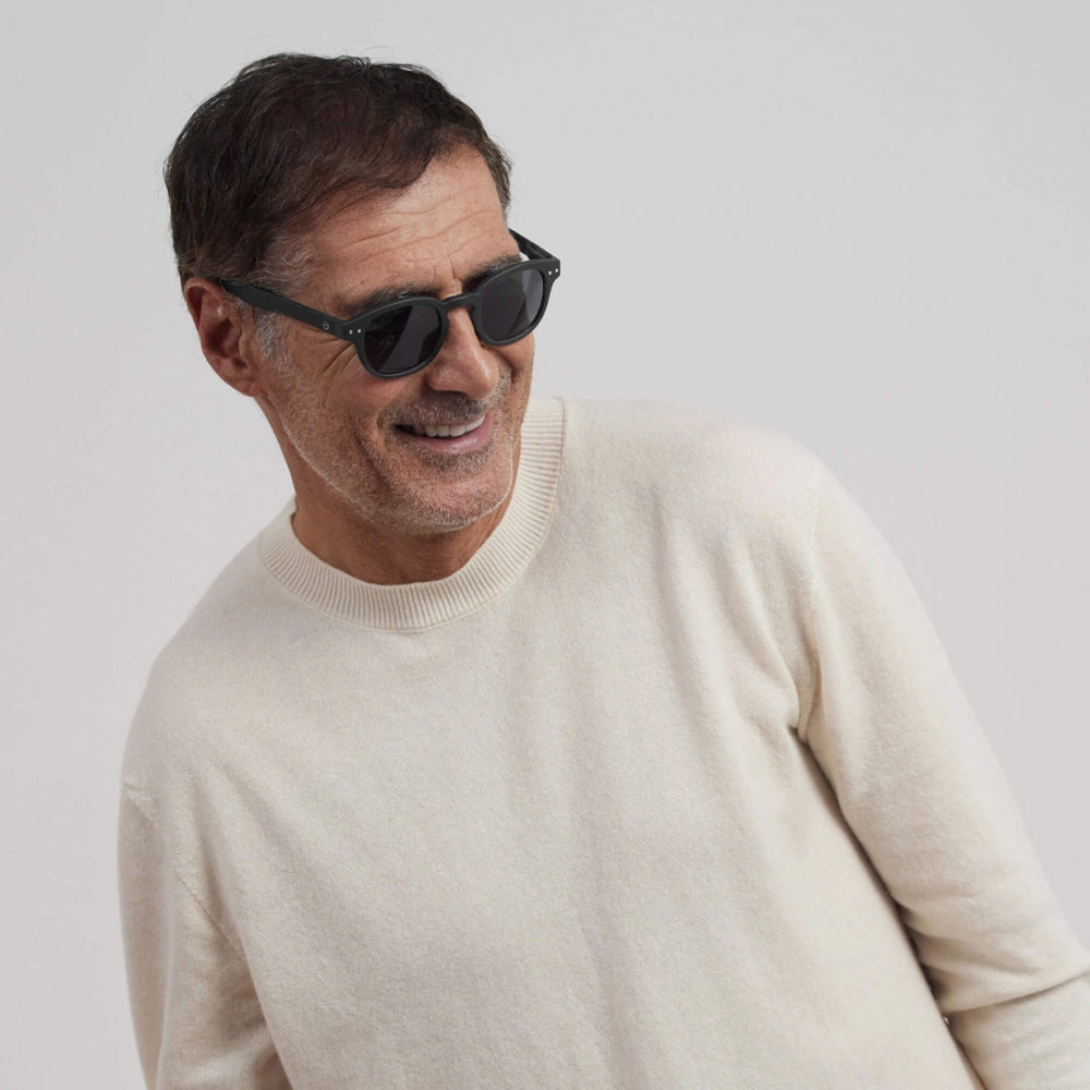 SUN #C Black Polarized brenda IZIPIZI