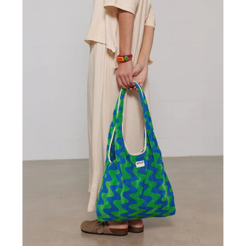Wouf T-Shirt Torba Goa u ruci modela